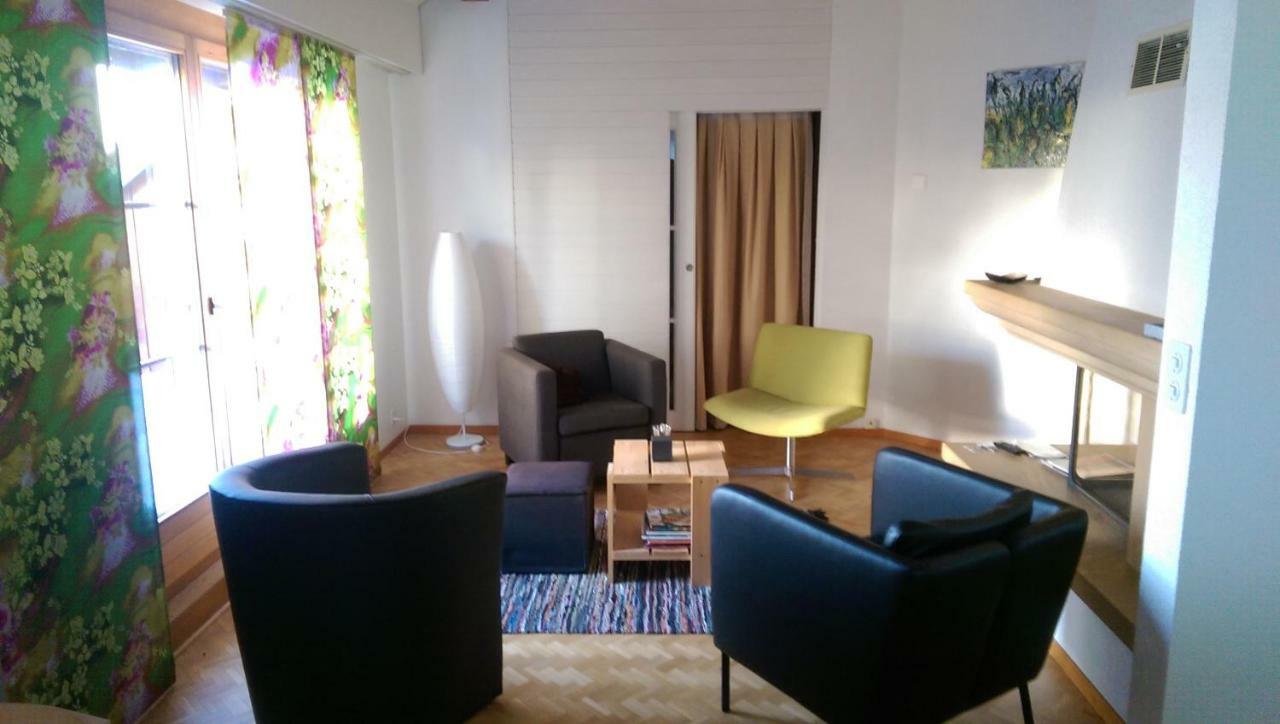 La Petite Fleur Apartment Enges Ngoại thất bức ảnh